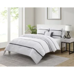 8pc Queen Trisha Comforter Set White - VCNY