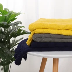 PiccoCasa 100% Cotton Knit Throw Blanket Soft Lightweight Decorative Knitted Blankets -Cozy Bedding Home GUEST 373f4aea ad85 42d8 8bcc 82ccfb193e1e