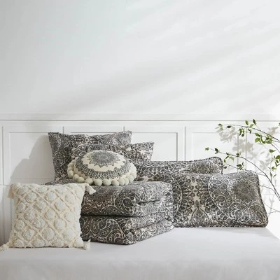 Southshore Fine Living, Ashanti Collection 7-Piece Quilt Set, Grey, King/Cal King 6 Southshore Fine Living, Ashanti Collection 7-Piece Quilt Set, Grey, King/Cal King - Image 4