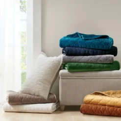 Madison Park Mercer Faux Velvet Reversible Coverlet Set -Cozy Bedding Home GUEST 4ba376a6 4d98 4c75 8efb bcc2add95964